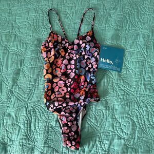 NWT Cupshe Multicolored Leopard Print One Piece Swimsuit Size Small?